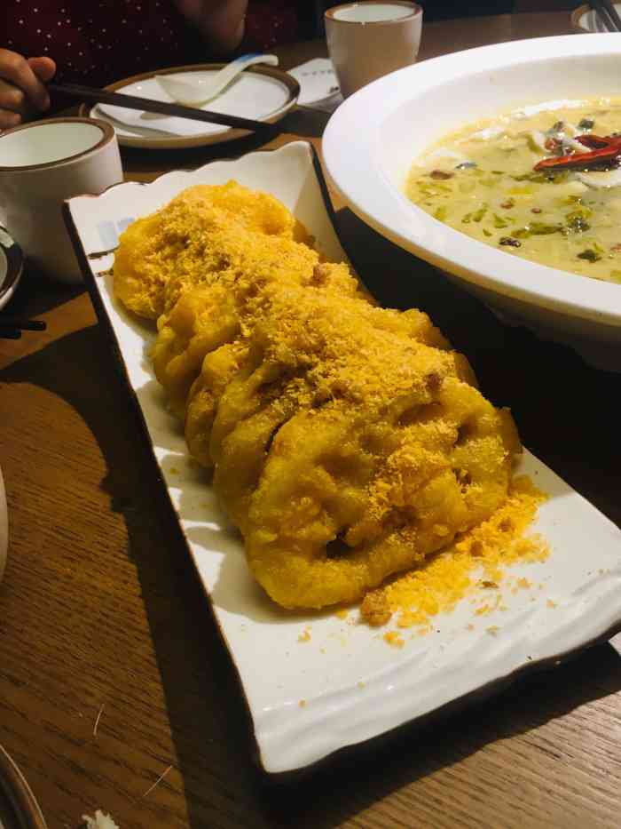 同学推荐来的,说是美乐城开了一家邯郸菜,听到就来啦.