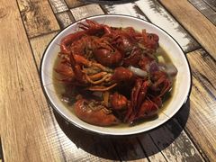 -虾弄弄海派小龙虾·牛羊蝎子火锅