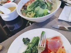 -大中华希尔顿酒店-念自助餐·嗨啤·小龙虾