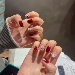 -悦指间美甲美睫