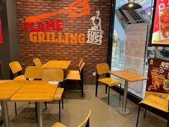 等位区-汉堡王(龙湖洋湖天街店)