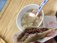 -驴世家驴肉火烧·凉皮·胡辣汤(五道口店)