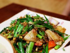 -黄桷树曹家私房菜(江与城店)
