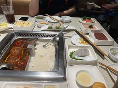 -海底捞火锅鲜切牛肉主题店(长寿路店)