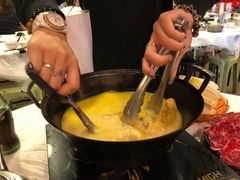 -鲜入围煮花胶鸡海鲜火锅