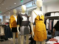 -H&M(天一广场店)