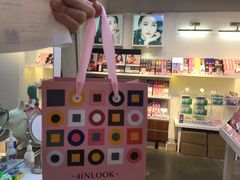 -4iNLOOK美瞳店(上海日月光中岛店)