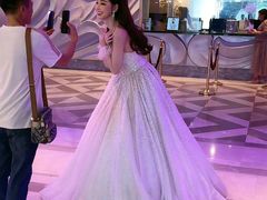 -金东尼人妖秀