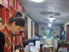 -果松木炭酸菜铜火锅·外婆参鸡汤