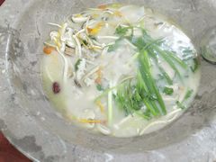 -姚记抚仙湖石锅鱼庄