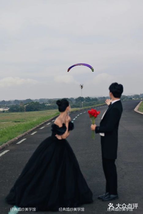 经典婚纱摄影美学馆·私人定制图片