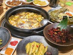 -一朵菌·野生菌探索家火锅(南亚店)