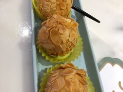 杏仁金沙球-富山虾饺点心餐厅(群光广场店)