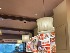 -阿瓦山寨·湘菜现炒·剁椒鱼头王(咸阳总店)