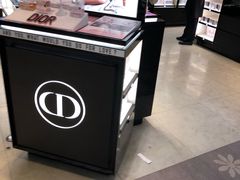 -日上免税店(三径路t3店)
