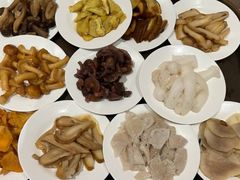 -天宜隆蘑菇宴火锅(石景山旗舰店)