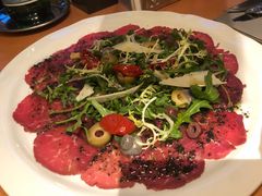 腌制生牛肉片配帕尔马芝士-牛排家(北京王府井澳门中心店)