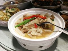 云朵野菌煲-味道云南·云朵山歌(东方都会广场店)