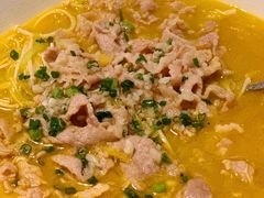 黄汁酸汤浸肥牛-港丽餐厅(高德置地店)