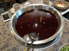 -肖肖酸萝卜鱼火锅(总店)