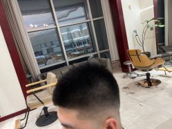 -Hello Lady发型设计