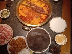 -小天鹅火锅·一线江景洪鼎旗舰店(洪崖洞店)
