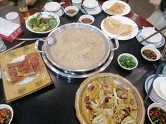 -老来福·非遗酸汤兔(凯旋路店)