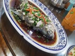 葱油鳊鱼-芦茨金富饭庄·25年老字号·专做稻草鸡
