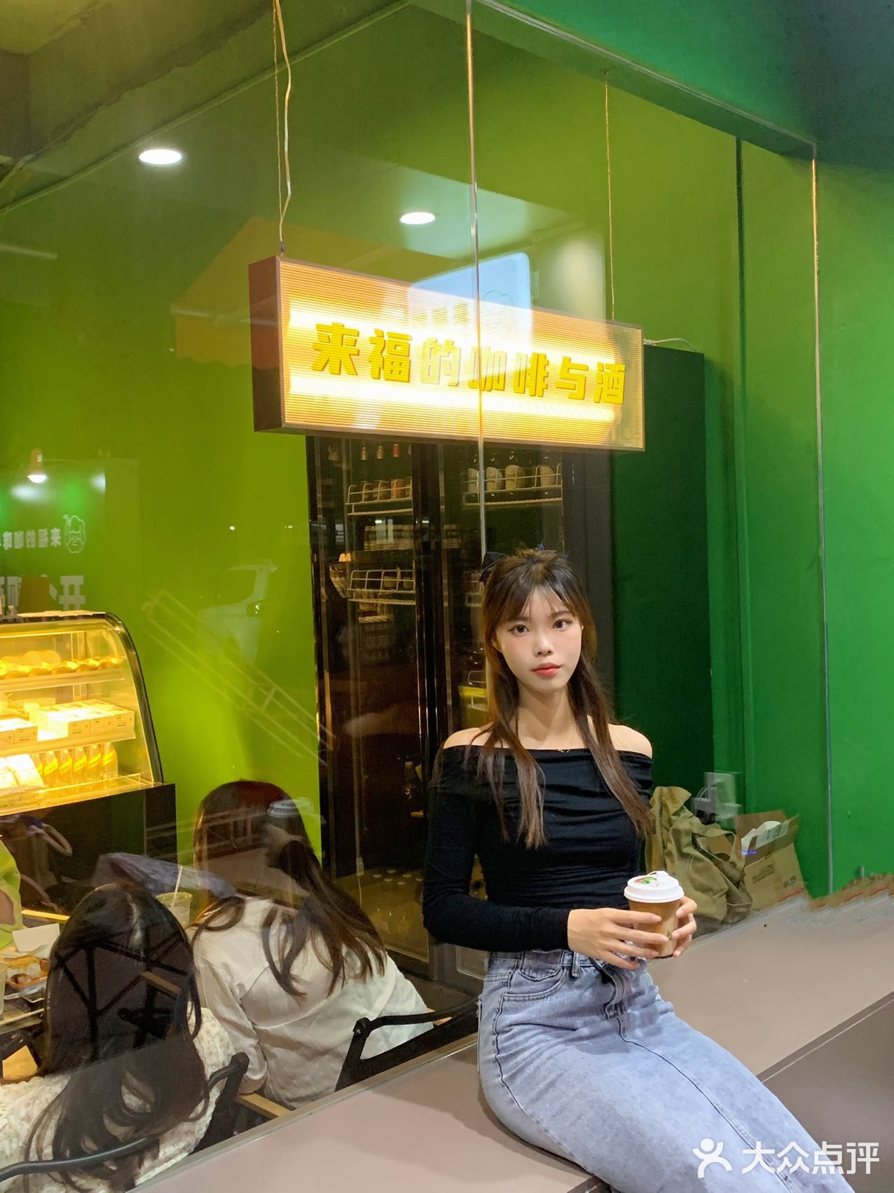 广州探店丨一家黑金风的咖啡店🖤