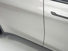 -TESLA 特斯拉(广州天环广场体验店)