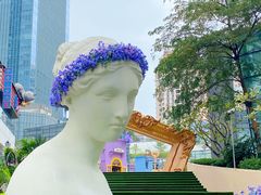 -中航城君尚购物中心
