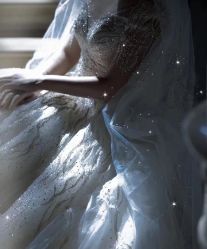 -艾朵婚纱