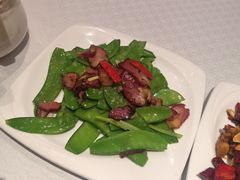 兰豆炒腊肉-弘雅饭店