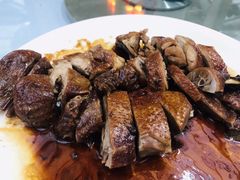 脆皮烧鹅-勝記酒家·37年老字号·经典粤菜(荔枝公园店)
