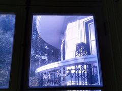 -Nathalie Djurberg与Hans Berg“牛皮纸包裹的月亮”-Prada荣宅当季展览