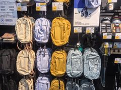 -迪卡侬(西三旗店)