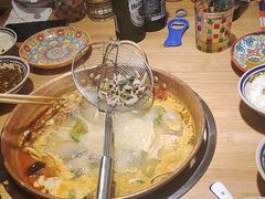 -洱火云南酸菜牛肉火锅(石景山当代商城店)
