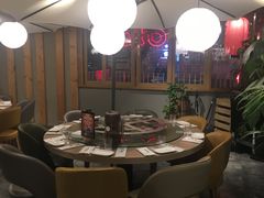 包厢-日进一片海.生腌海鲜火锅.宵夜烧烤(三里屯总店)