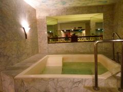 -香格里拉大酒店健身中心(建设路店)