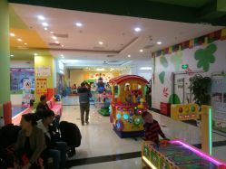 -玩塾品格乐园(宇宙太空龙旗店)