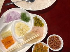 -龙悦湾酒家·八阵鱼生·渔人码头店
