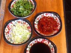 -粘豆包铁锅炖二部(温泉街店)