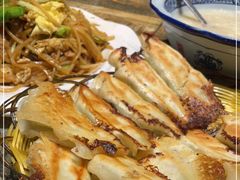 -阿洪锅贴王(小吃城店)