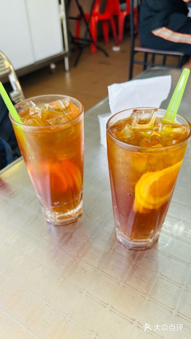 新记肉骨茶柠檬茶图片
