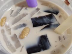 -茶语特色小吃店