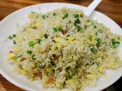 蚝肉粒鸡蛋炒饭-大富蚝乌东哥饭店·石锅鱼杂·柠檬鸭(革新路店)