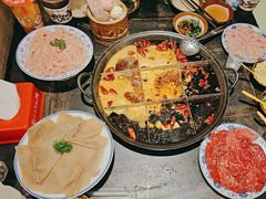 -周小明火锅(黑金冠社区店)