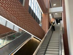 -宝山路(地铁站)