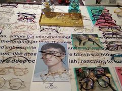 -肆兮眼镜·蔡司·徕卡战略合作店(大坪店)