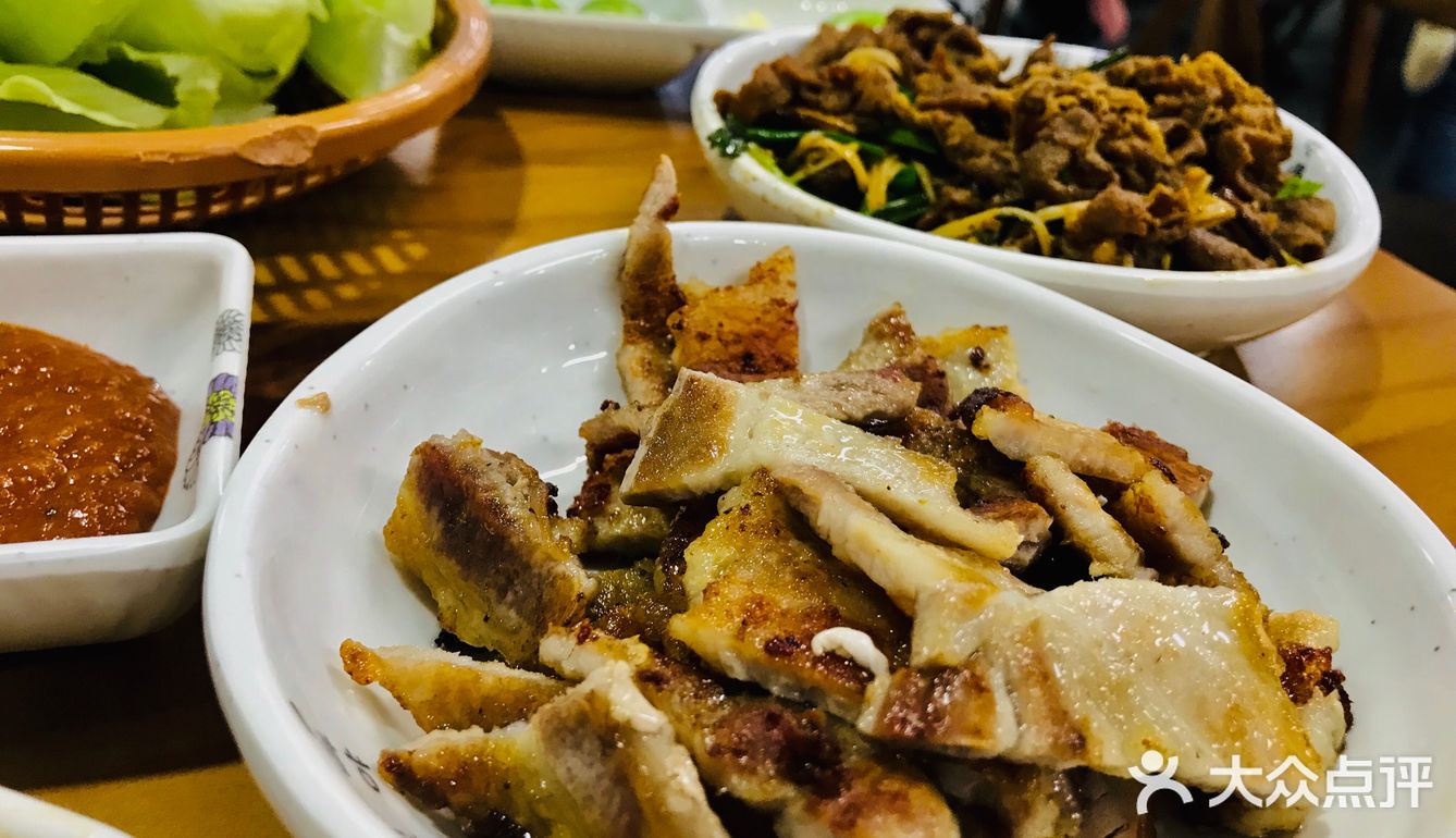 吃的次数双手绝对数不过来了，从2015年第一次探店后